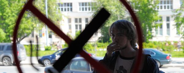 Запрет на курение в общественных местах вводится с 1 июня - Sputnik Армения