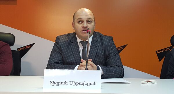 Советник министра спорта и по делам молодежи Тигран Микаелян Советник министра спорта и по делам молодежи Тигран Микаелян - Sputnik Արմենիա