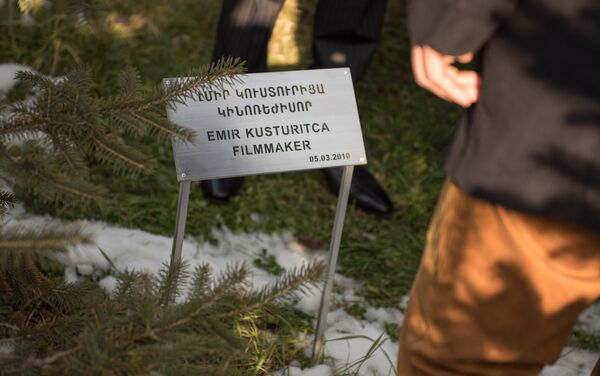 Էմիր Կուստուրիցան այցելել է Հայոց ցեղասպանության զոհերի հիշատակը հավերժացնող հուշահամալիր - Sputnik Արմենիա