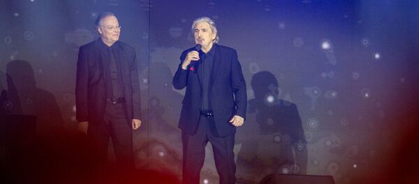 Гала-концерт на площади Республики в рамках Франкофонии (11 октября 2018). Еревaн - Sputnik Армения