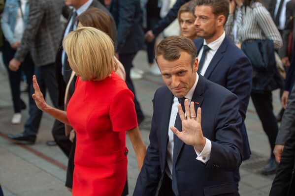 Президент Франции Эммануэль Макрон с супругой Брижит прогулялись по столице (11 октября 2018). Еревaн - Sputnik Армения