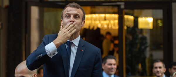 Президент Франции Эммануэль Макрон (11 октября 2018). Еревaн - Sputnik Армения