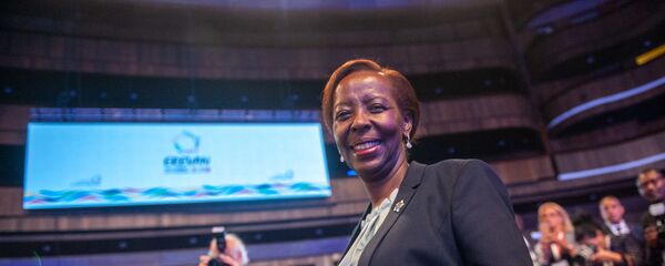 Новый исполнительный секретарь МОФ Луиз Мушикивабо на XVII саммите Франкофонии (12 октября 2018). Еревaн - Sputnik Արմենիա