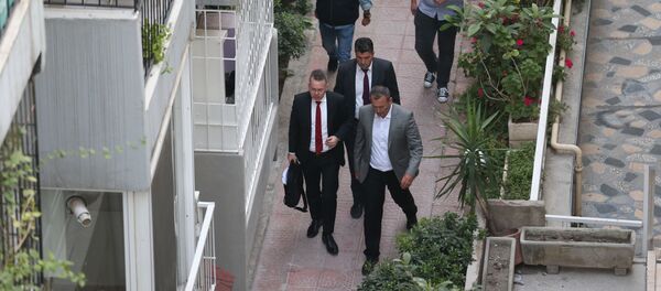 Пастора Эндрю Крейга Брансона сопровождают в его дом в Измире после освобождения (12 октября 2018). Измир Пастора Эндрю Крейга Брансона сопровождают в его дом в Измире после освобождения (12 октября 2018). Измир - Sputnik Արմենիա