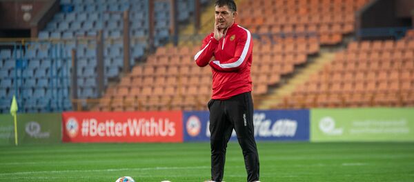 Тренировка сборной Армении по футболу перед матчем Лиги Наций УЕФА со сборной Гибралтара (12 октября 2018). Еревaн - Sputnik Армения