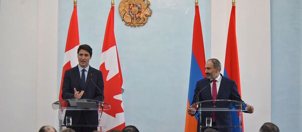 Брифинг премьер-министров Армении и Канады Никола Пашиняна и Джастина Трюдо (13 октября 2018). Еревaн Брифинг премьер-министров Армении и Канады Никола Пашиняна и Джастина Трюдо (13 октября 2018). Еревaн - Sputnik Արմենիա