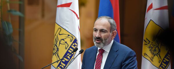 Речь премьер-министра Армении Никола Пашиняна на инаугурации мэра Еревана (13 октября 2018). Еревaн Речь премьер-министра Армении Никола Пашиняна на инаугурации мэра Еревана (13 октября 2018). Еревaн - Sputnik Արմենիա