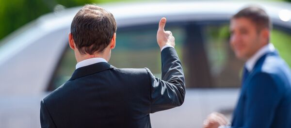 Мэр Еревана Айк Марутян в ожидании гостей перед церемонией инаугурации (13 октября 2018). Еревaн - Sputnik Армения