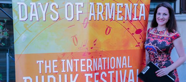 Автор и исполнитель Марина Селиванова на Московском международный фестивале дудука Автор и исполнитель Марина Селиванова на Московском международный фестивале дудука - Sputnik Армения