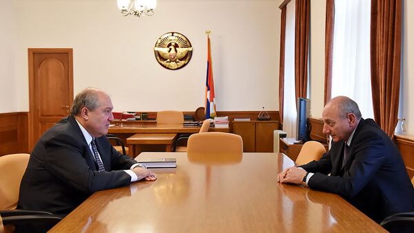 Встреча президентов Армении и Карабаха Армена Саркисяна и Бако Саакяна (15 октября 2018). Еревaн - Sputnik Армения