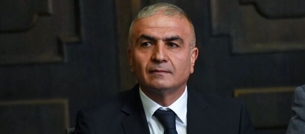 Губернатор Сюника Унан Погосян на заседании Правительства Армении (16 октября 2018). Еревaн - Sputnik Армения