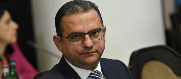 Министр экономического развития и инвестиций Тигран Хачатрян на заседании Правительства Армении (16 октября 2018). Еревaн Министр экономического развития и инвестиций Тигран Хачатрян на заседании Правительства Армении (16 октября 2018). Еревaн - Sputnik Արմենիա