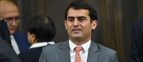 Министр связи, транспорта и ИТ Акоп Аршакян на заседании Правительства Армении (16 октября 2018). Еревaн Министр связи, транспорта и ИТ Акоп Аршакян на заседании Правительства Армении (16 октября 2018). Еревaн - Sputnik Армения