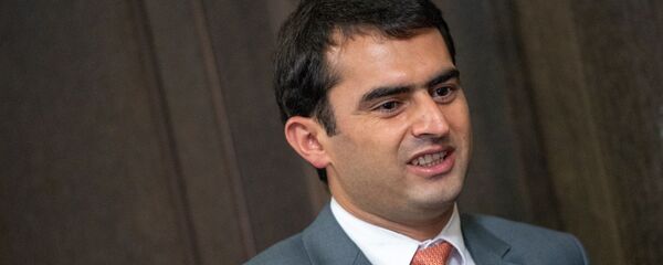 Министр связи, транспорта и ИТ Акоп Аршакян перед началом заседания Правительства Армении (16 октября 2018). Еревaн Министр связи, транспорта и ИТ Акоп Аршакян перед началом заседания Правительства Армении (16 октября 2018). Еревaн - Sputnik Արմենիա