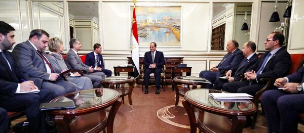 Встреча председателя Коллегии Евразийской экономической комиссии Тиграна Саркисяна и президента Египета Абдул-Фаттаха Халил Ас-Сиси (15 октября 2018). Москвa Встреча председателя Коллегии Евразийской экономической комиссии Тиграна Саркисяна и президента Египета Абдул-Фаттаха Халил Ас-Сиси (15 октября 2018). Москвa - Sputnik Армения