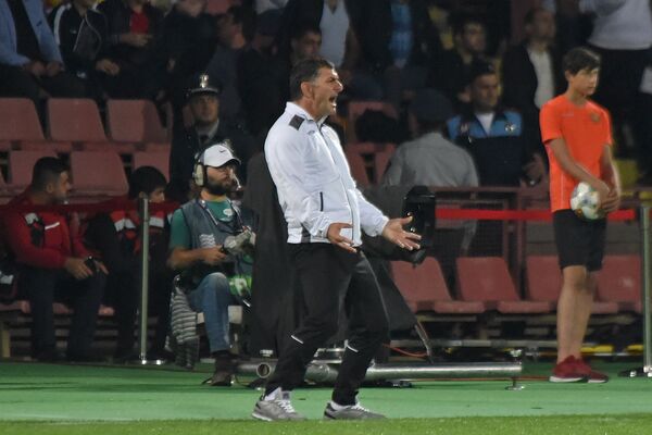 Ո՞ւր է անհետացել Գաել Անդոնյանը. նրան փնտրում է նաև հավաքականի գլխավոր մարզիչը Ո՞ւր է անհետացել Գաել Անդոնյանը. նրան փնտրում է նաև հավաքականի գլխավոր մարզիչը - Sputnik Արմենիա