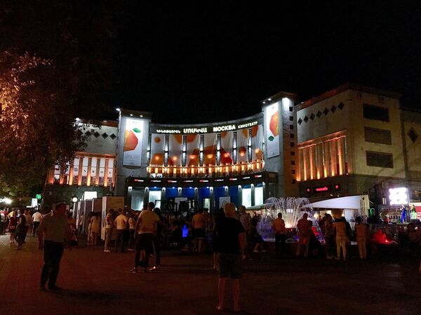 Что было неподвластно времени, или Разрушенные вследствие дремучести символы Еревана - Sputnik Армения