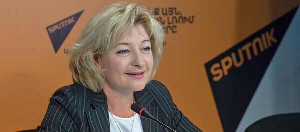 Руководитель Международного мультимедийного пресс-центра МИА Россия сегодня Ольга Колева на мастер-классе в мультимедийном пресс-центре Sputnik Армения (18 октября 2018). Еревaн - Sputnik Արմենիա