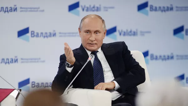 Президент России Владимир Путин на заседании клуба Валдай (18 октября 2018). Сочи