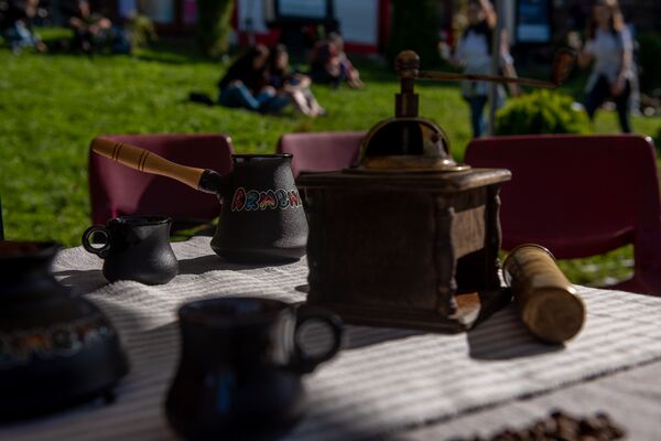 Погадай на суженого, или Как кофейно-чайный фестиваль в Ереване околдовал россиян - Sputnik Армения