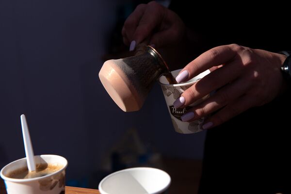 Погадай на суженого, или Как кофейно-чайный фестиваль в Ереване околдовал россиян - Sputnik Армения