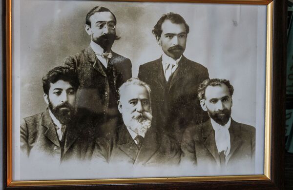 Где хранится ключ к сердцу Ованнеса Туманяна, или Тифлисская гавань армянского поэта - Sputnik Армения