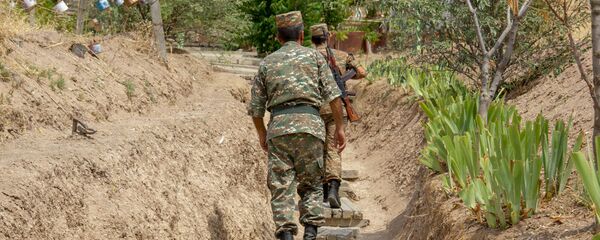 Армянские военнослужащие на боевой позиции Армянские военнослужащие на боевой позиции - Sputnik Արմենիա