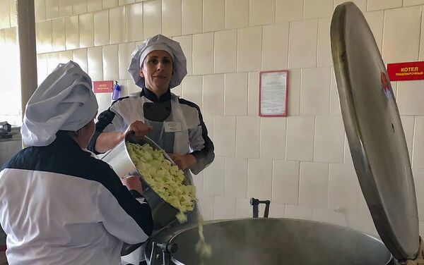 Հայ խոհարարները ռուսական 102-րդ ռազմակայանում - Sputnik Արմենիա