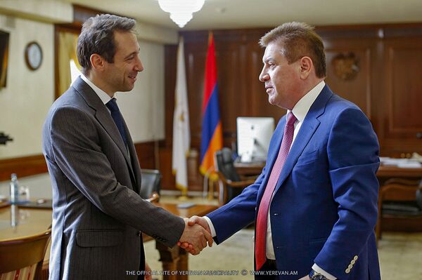 Москва является надежным партнером для Еревана — Айк Марутян - Sputnik Армения