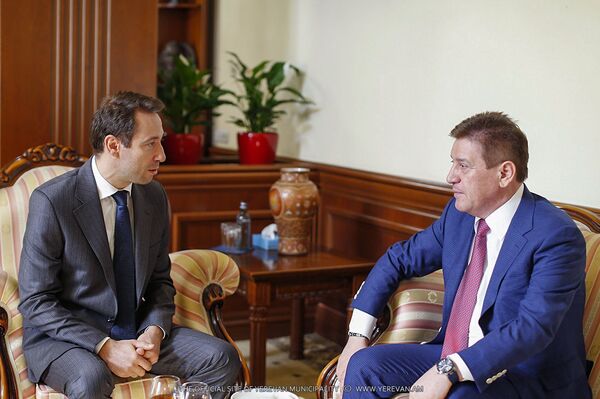 Москва является надежным партнером для Еревана — Айк Марутян - Sputnik Армения