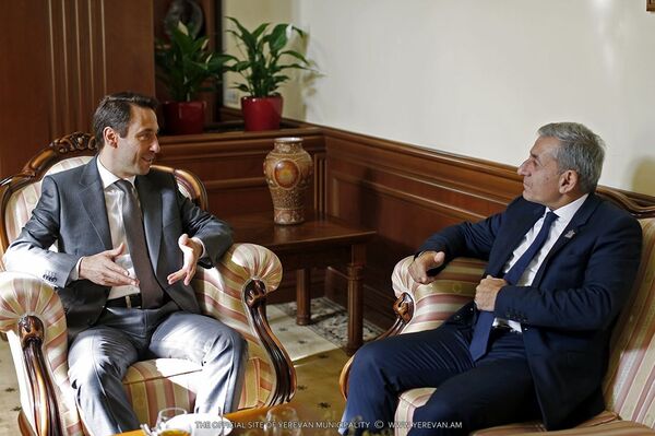 Мэр Еревана Айк Марутян встретился с заместителем мэра Марселя Дидье Паракяном Мэр Еревана Айк Марутян встретился с заместителем мэра Марселя Дидье Паракяном - Sputnik Արմենիա