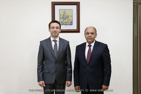 Мэр Еревана Айк Марути встретился с управляющим директором Аммана Омаром Эль-Лоузи Мэр Еревана Айк Марути встретился с управляющим директором Аммана Омаром Эль-Лоузи - Sputnik Արմենիա