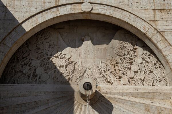 Барельефы Еревана Барельефы Еревана - Sputnik Արմենիա