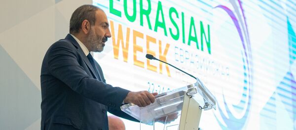 Речь врио премьер-министра Армении Никола Пашиняна на международном форуме Евразийская неделя (22 октября 2018). Еревaн Речь врио премьер-министра Армении Никола Пашиняна на международном форуме Евразийская неделя (22 октября 2018). Еревaн - Sputnik Армения