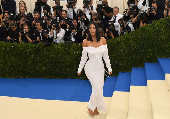 Телезвезда Ким Кардашьян на благотворительном вечере Costume Institute Benefit Gala в музее искусств Метрополитен в Нью-Йорке Телезвезда Ким Кардашьян на благотворительном вечере Costume Institute Benefit Gala в музее искусств Метрополитен в Нью-Йорке - Sputnik Армения