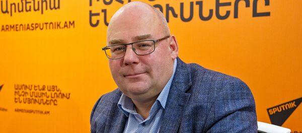 Директор центра Европейско-азиатских исследований Андрей Русаков Директор центра Европейско-азиатских исследований Андрей Русаков - Sputnik Արմենիա