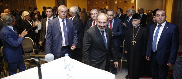 Встреча и.о. премьер-министра Армении Никола Пашиняна с представителями армянской общины Ливана - Sputnik Армения
