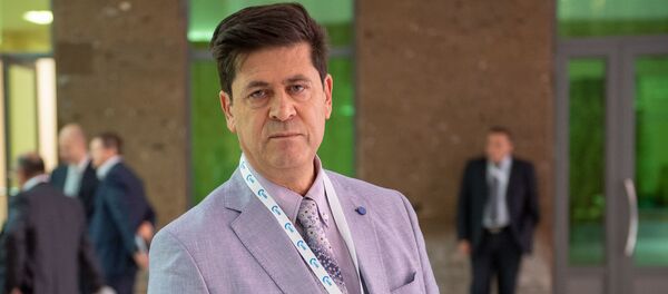 Представитель Торгово-промышленной палаты Армении в Иране Реза Нафези на международном форуме Евразийская неделя (23 октября 2018). Еревaн - Sputnik Армения