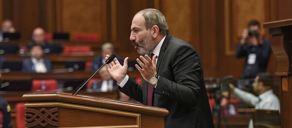 Врио премьер-министра Никол Пашинян на внеочередном заседании Парламента Армении (24 октября 2018). Еревaн - Sputnik Արմենիա