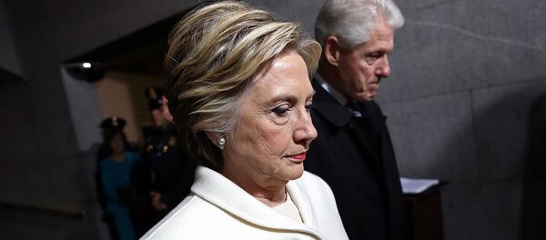Билл и Хиллари Клинтон в Капитолии (20 января 2017). Вашингтон - Sputnik Армения