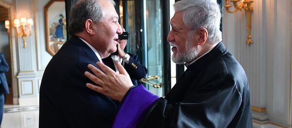 Президент Армении Армен Саркисян встретился с Католикосом Великого Дома Киликийского Арамом Первым (24 октября 2018). Женева Президент Армении Армен Саркисян встретился с Католикосом Великого Дома Киликийского Арамом Первым (24 октября 2018). Женева - Sputnik Արմենիա