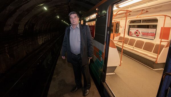 Машинист ереванского метро Ашот Еремян - Sputnik Армения