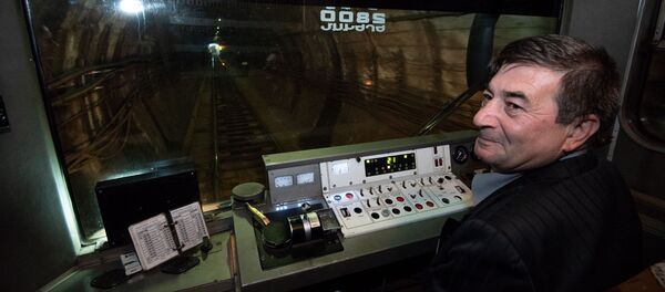 Машинист ереванского метро Ашот Еремян - Sputnik Армения