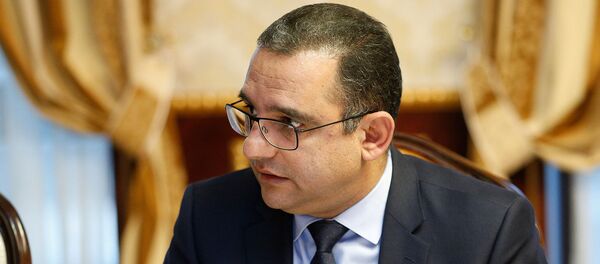 И.о. министра экономического развития и инвестиций Тигран Хачатрян на совещании у премьер-министра (25 октября 2018). Еревaн - Sputnik Армения