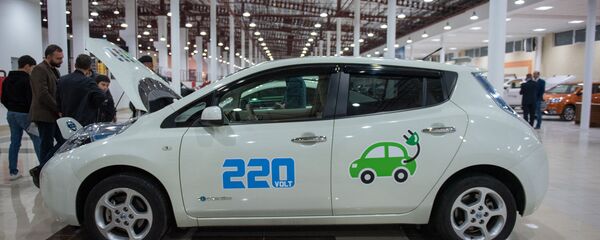 Электромобиль Nissan на выставке Arm Auto Show Expo 2018 Электромобиль Nissan на выставке Arm Auto Show Expo 2018 - Sputnik Արմենիա