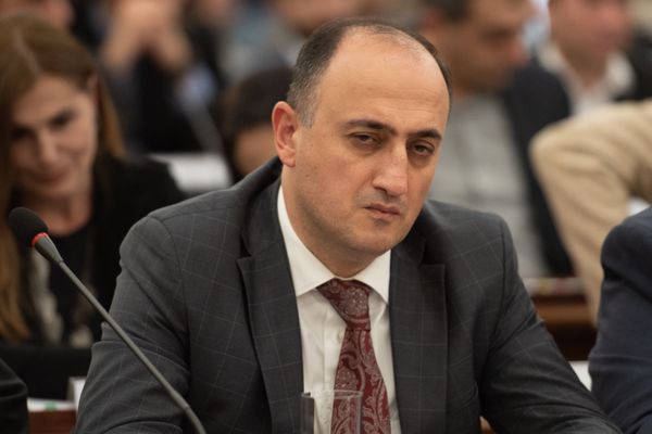 Два Саркисяна плюс еще двое: кто стал замом мэра Еревана Айка Марутяна и за какие заслуги - Sputnik Армения