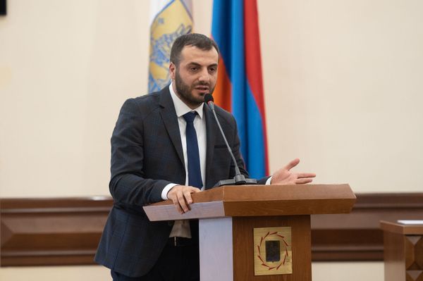 Два Саркисяна плюс еще двое: кто стал замом мэра Еревана Айка Марутяна и за какие заслуги - Sputnik Армения
