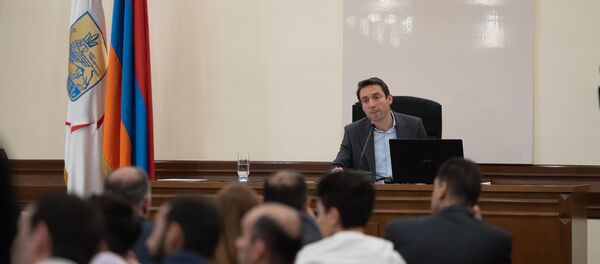 Мэр Еревана Айк Марутян (29 октября 2018). Еревaн - Sputnik Արմենիա