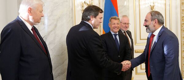 Встреча и.о. премьер-министра Никола Пашиняна с сопредседателями МГ ОБСЕ. (29 октября 2018). Ереван Встреча и.о. премьер-министра Никола Пашиняна с сопредседателями МГ ОБСЕ. (29 октября 2018). Ереван - Sputnik Արմենիա