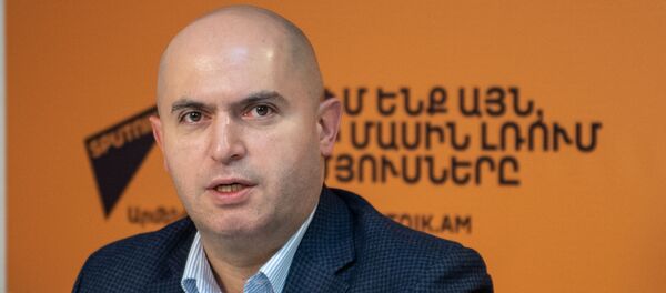 Армен Ашотян (30 октября 2018). Ереван Армен Ашотян (30 октября 2018). Ереван - Sputnik Արմենիա